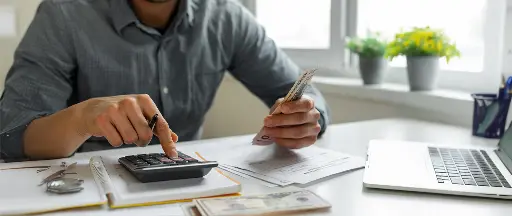5ReasonsToBewareOfPaydayLoans link to blog post 5 Reasons to Beware of Payday Loans