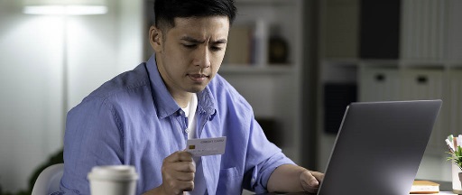link to blog post How to Protect Yourself from Identity Theft